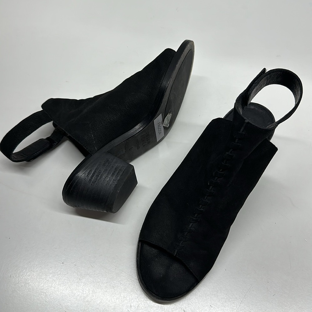 Eileen Fisher Pagoda Sandals Shoes Open Toe Ankle Strap Heeled Suede Black 6